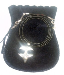 Here is how the jeweler presented me my 'project'. Italian taste! Here is how the jeweler presented me my 'project'. Italian taste!