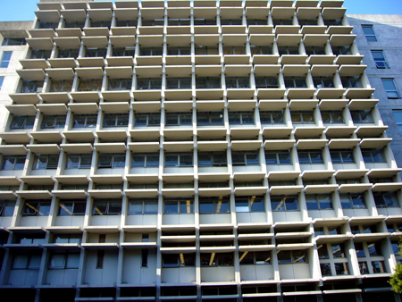 cedextsmall Wurster Hall. Elevation from Courtyard. Oct. 2009.