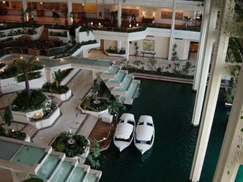 JW_Marriott_Desert_Springs_Foyer.jpg image